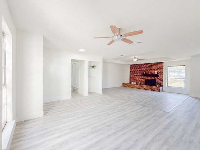 6320 Arthur Drive, Edgecliff Village, TX 76134