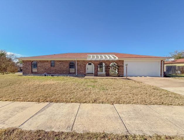 6320 Arthur Drive, Edgecliff Village, TX 76134