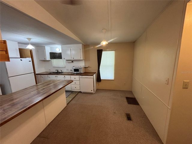 2067 SE 181ST TERRACE, Silver Springs, FL 34488