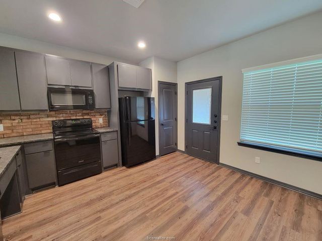 1451 Associates 702, College Station, TX 77845