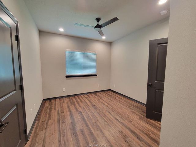 1451 Associates 702, College Station, TX 77845