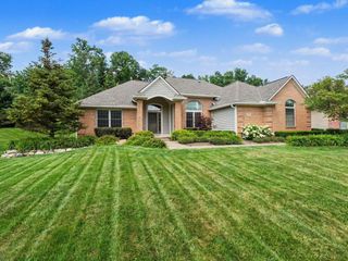 2258 Woodview Lane, Ann Arbor, MI 48108