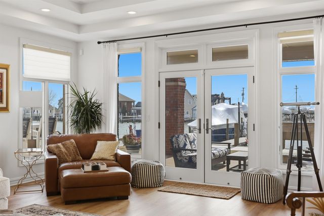 32492 N River Road, Harrison Twp, MI 48045