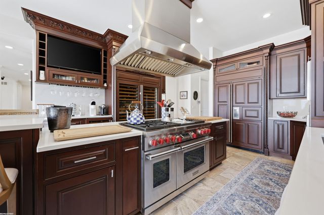 32492 N River Road, Harrison Twp, MI 48045