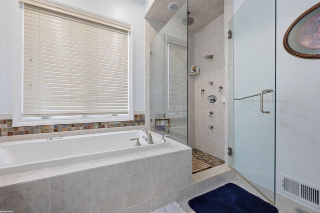 32492 N River Road, Harrison Twp, MI 48045