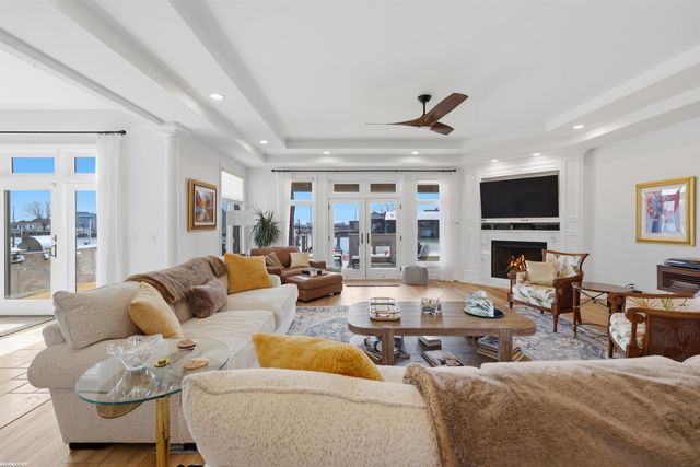 32492 N River Road, Harrison Twp, MI 48045