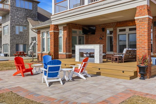 32492 N River Road, Harrison Twp, MI 48045