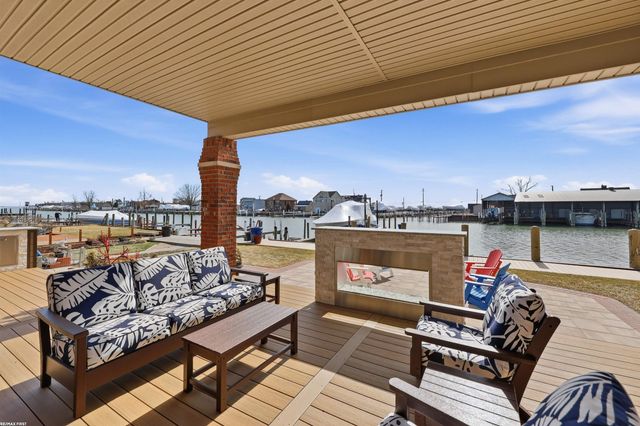 32492 N River Road, Harrison Twp, MI 48045