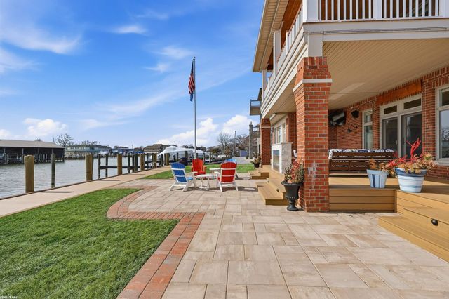 32492 N River Road, Harrison Twp, MI 48045