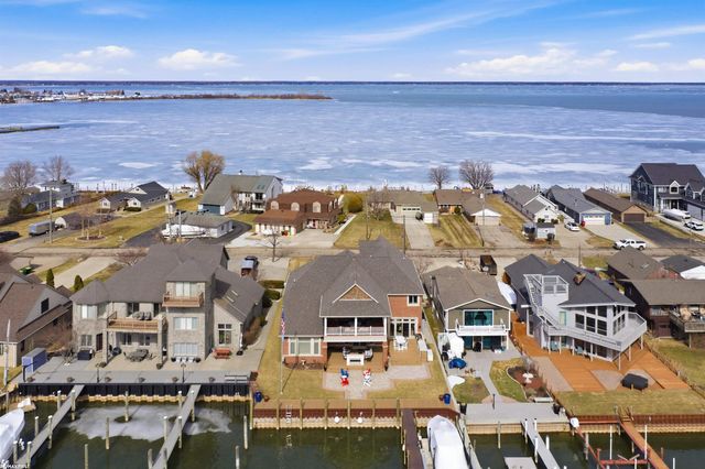 32492 N River Road, Harrison Twp, MI 48045