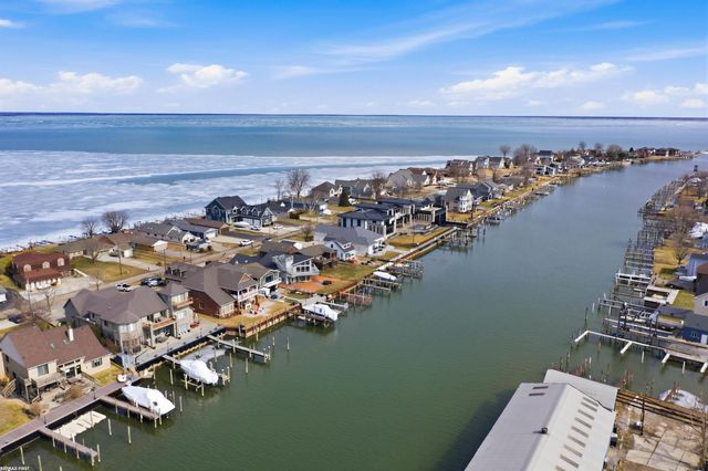 32492 N River Road, Harrison Twp, MI 48045