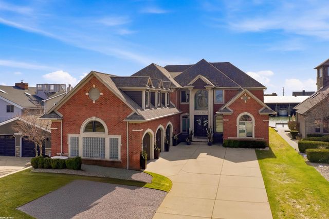 32492 N River Road, Harrison Twp, MI 48045