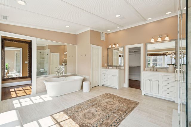 2 Bedons Alley, Charleston, SC 29401