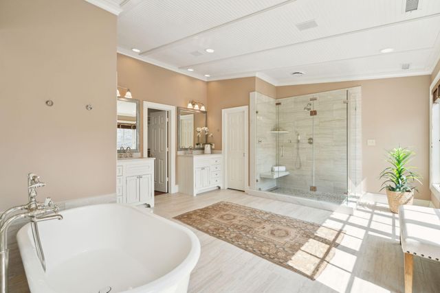 2 Bedons Alley, Charleston, SC 29401