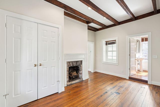 2 Bedons Alley, Charleston, SC 29401