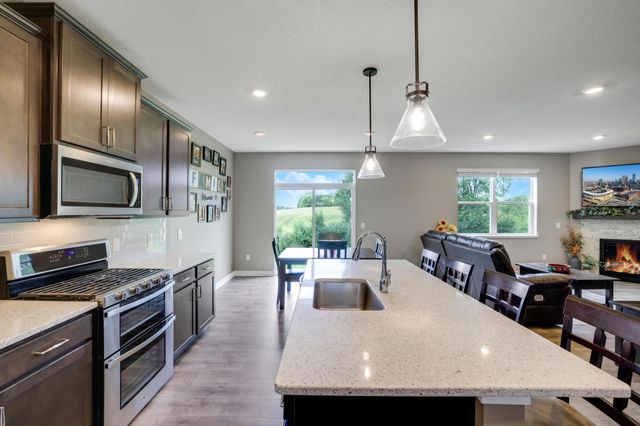 3064 Sunflower Way NW, Prior Lake, MN 55352