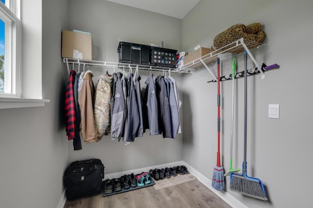 3064 Sunflower Way NW, Prior Lake, MN 55352