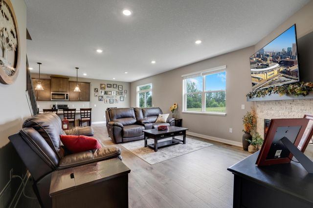 3064 Sunflower Way NW, Prior Lake, MN 55352