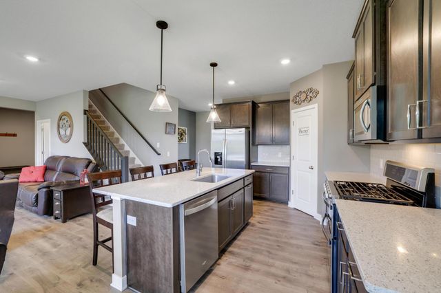 3064 Sunflower Way NW, Prior Lake, MN 55352