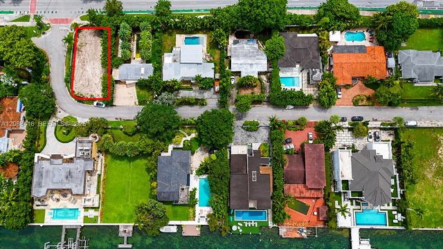 920 N Venetian Drive, Miami, FL 33139