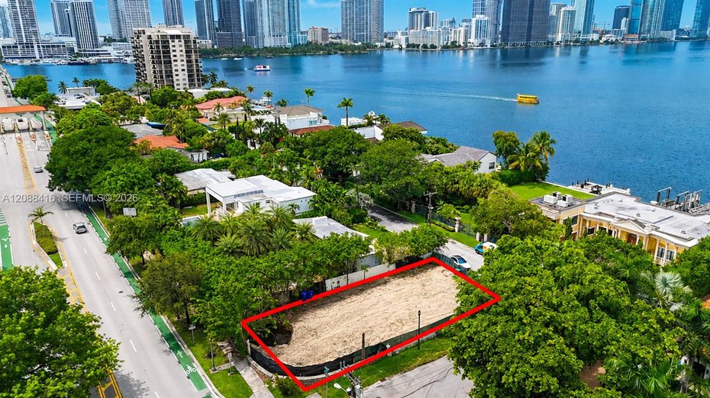 920 N Venetian Drive, Miami, FL 33139
