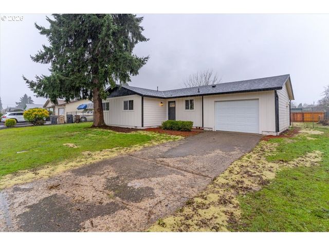 2440 S 2ND St, Lebanon, OR 97355