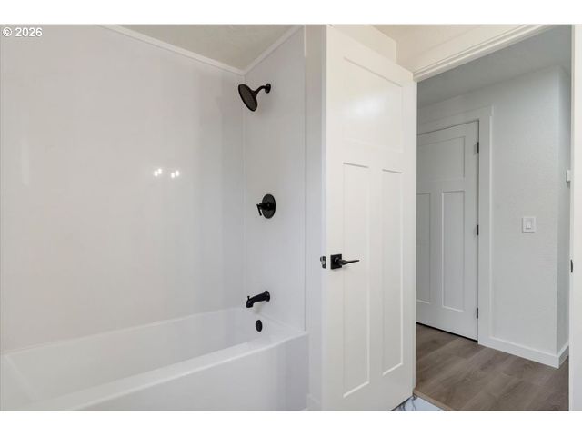 2440 S 2ND St, Lebanon, OR 97355