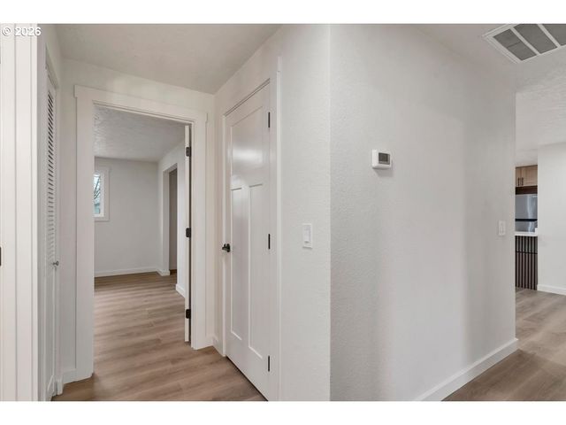 2440 S 2ND St, Lebanon, OR 97355