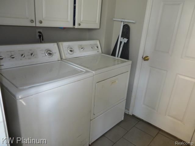 23120 Lambrecht Avenue, Eastpointe, MI 48021