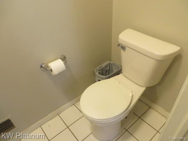23120 Lambrecht Avenue, Eastpointe, MI 48021