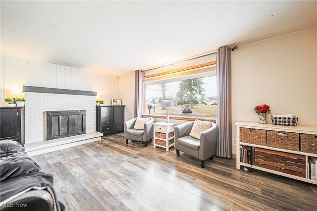 327 Briarhill Street, Rittman, OH 44270