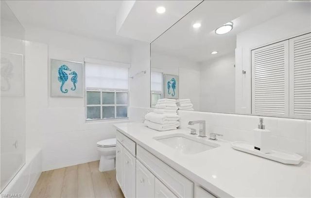 2728 Crayton RD, Naples, FL 34103