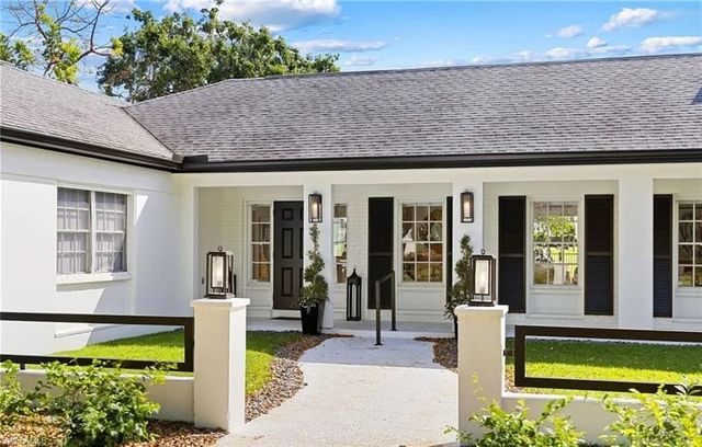 2728 Crayton RD, Naples, FL 34103
