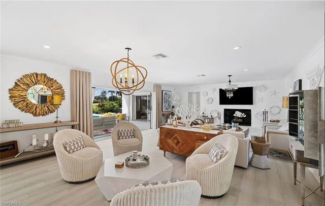 2728 Crayton RD, Naples, FL 34103
