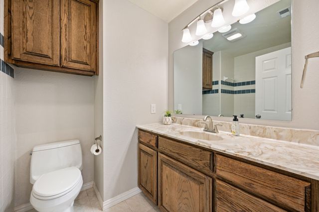 532 Holly Hill Drive, Hurst, TX 76053