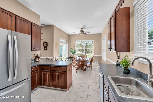 1 Turnberry Place, Jackson, NJ 08527