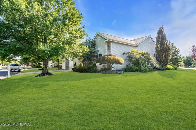 1 Turnberry Place, Jackson, NJ 08527