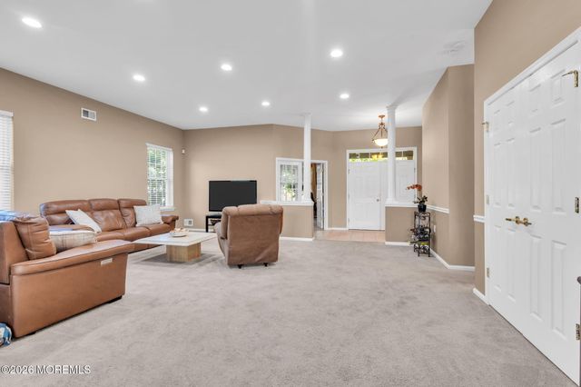 1 Turnberry Place, Jackson, NJ 08527