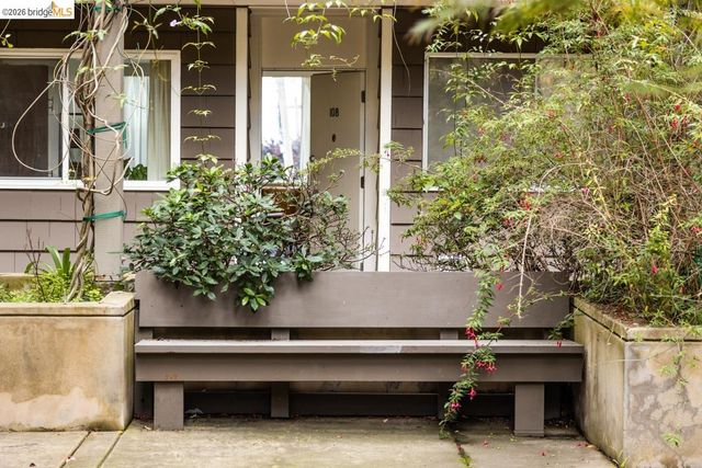 2601 College Ave 108, Berkeley, CA 94704