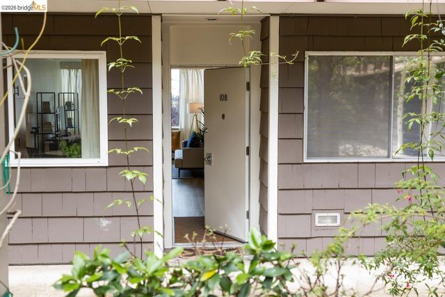 2601 College Ave 108, Berkeley, CA 94704