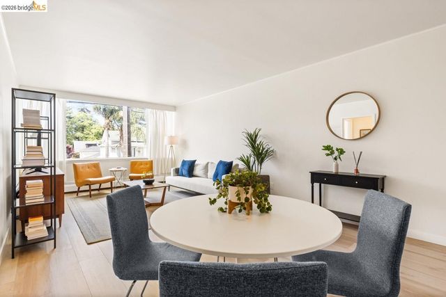 2601 College Ave 108, Berkeley, CA 94704