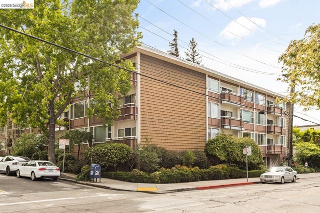 2601 College Ave 108, Berkeley, CA 94704