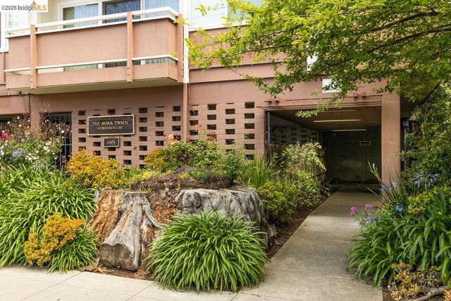 2601 College Ave 108, Berkeley, CA 94704