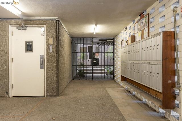 2601 College Ave 108, Berkeley, CA 94704