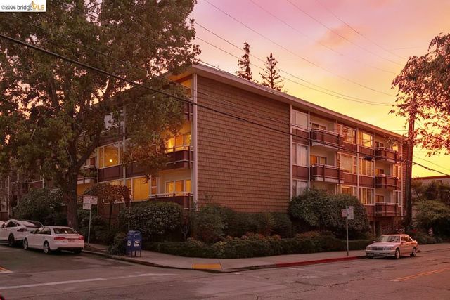 2601 College Ave 108, Berkeley, CA 94704