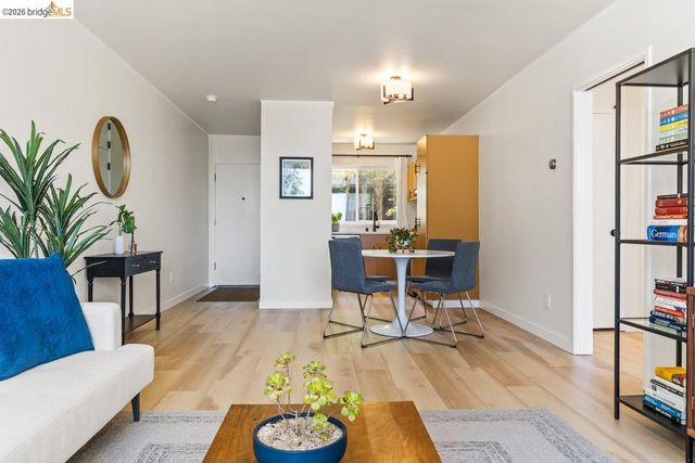2601 College Ave 108, Berkeley, CA 94704