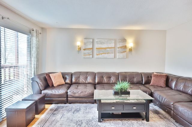 322 Knapps Highway 322, Fairfield, CT 06825