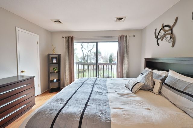 322 Knapps Highway 322, Fairfield, CT 06825