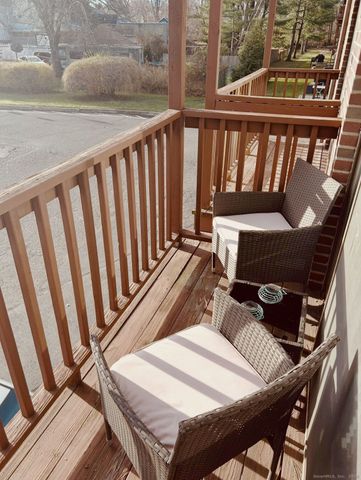 322 Knapps Highway 322, Fairfield, CT 06825