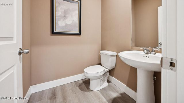 8105 Cedar Pointe Dr, Louisville, KY 40229